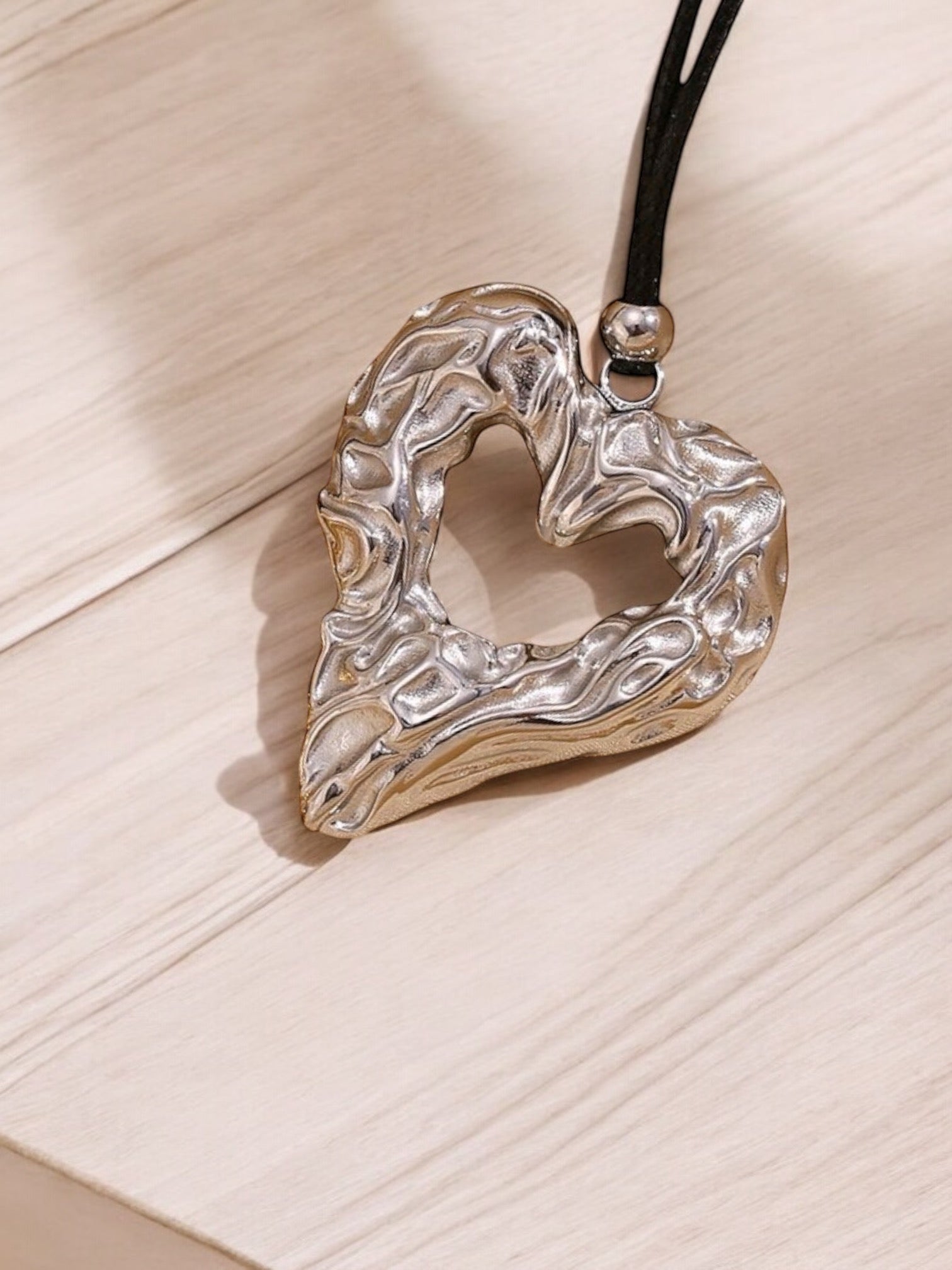 Kardia heart necklace